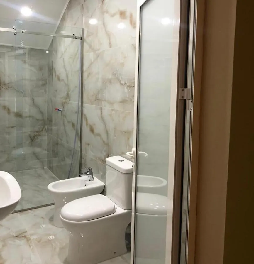 Hotel Demokracia Fushe-Arrez