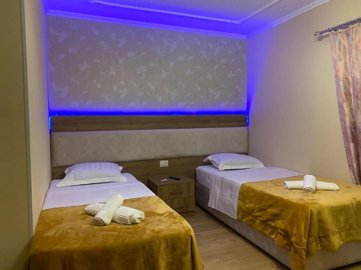 Hotel Demokracia Fushe-Arrez