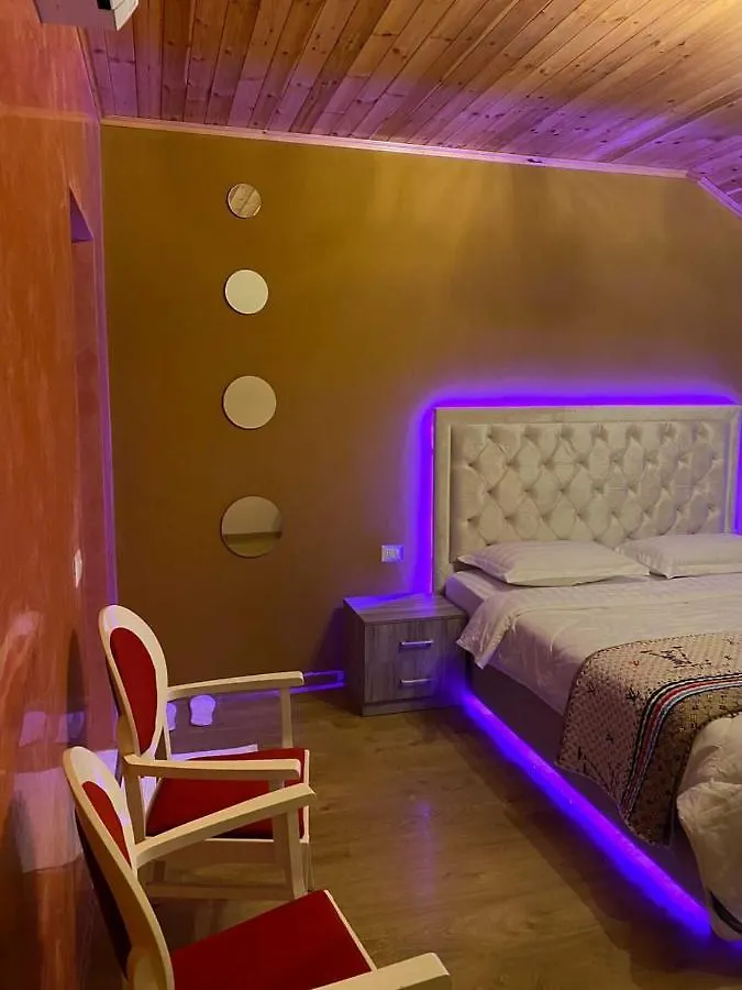 Hotel Demokracia Fushe-Arrez