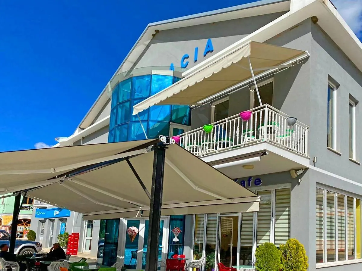 Hotel Demokracia Fushe-Arrez 3*,  Albania