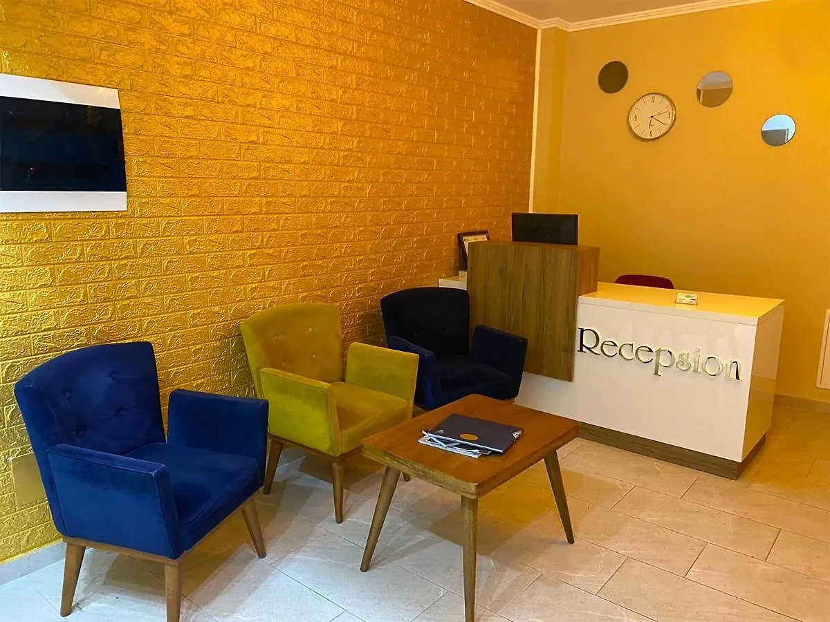 Hotel Demokracia Fushe-Arrez 3*,