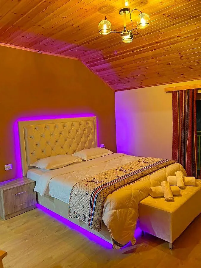Hotel Demokracia Fushe-Arrez