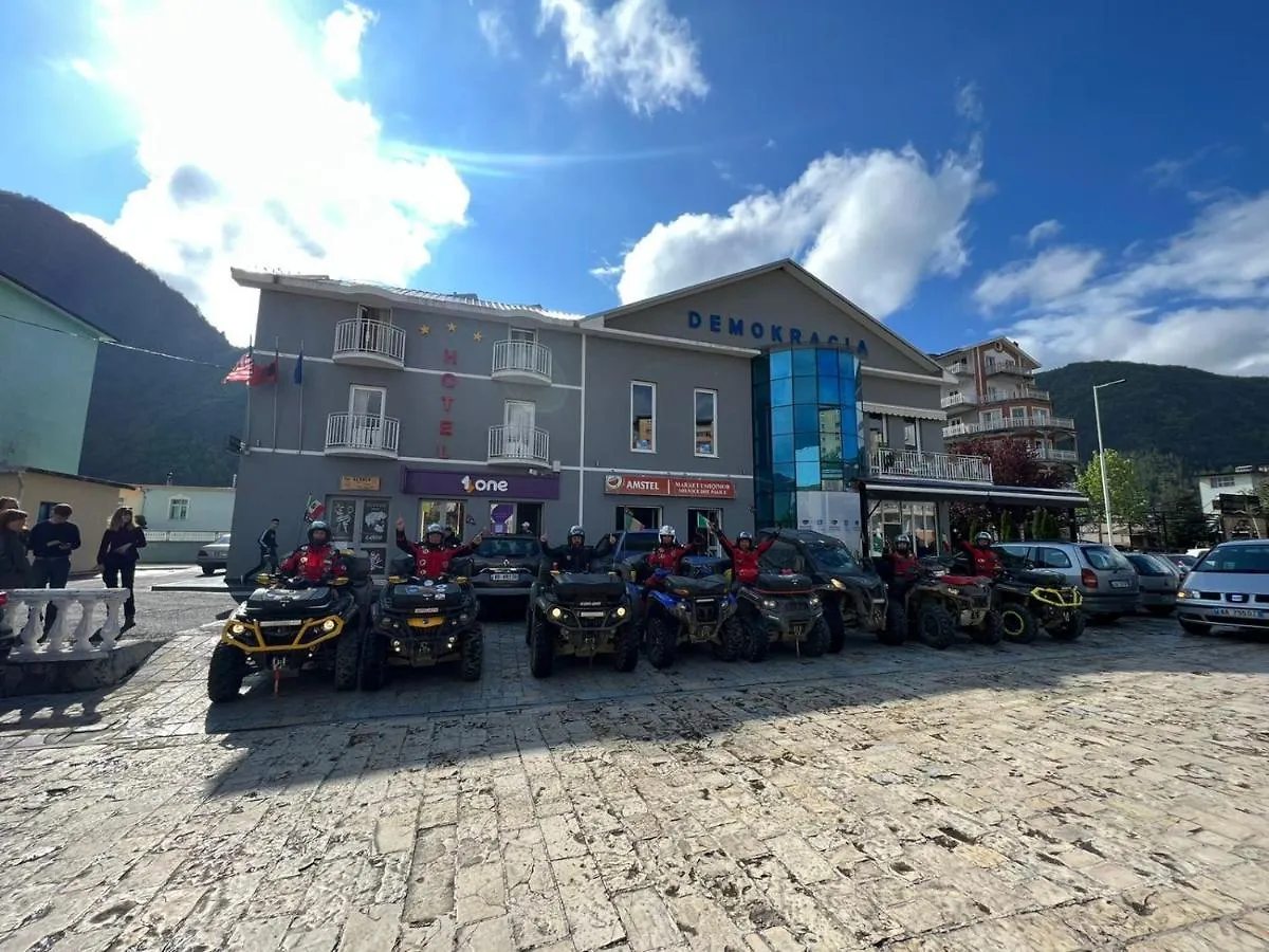 Hotel Demokracia Fushe-Arrez