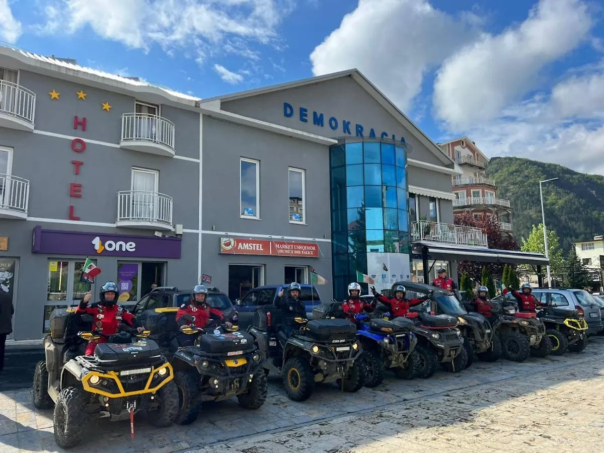 ***  Hotel Demokracia Fushe-Arrez Albânia